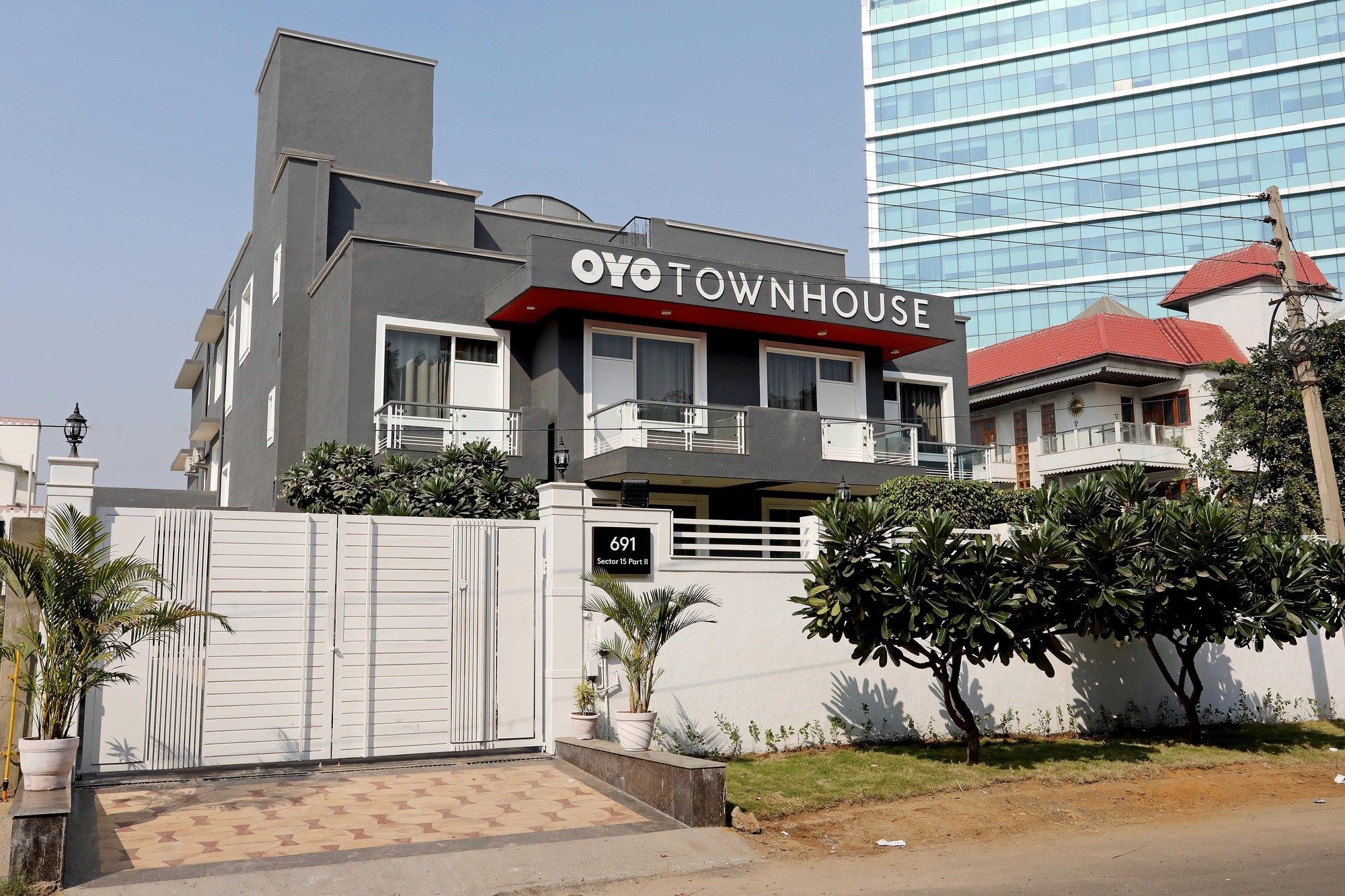 Oyo Townhouse 027 Sector 15 Gurgaon Otel Dış mekan fotoğraf